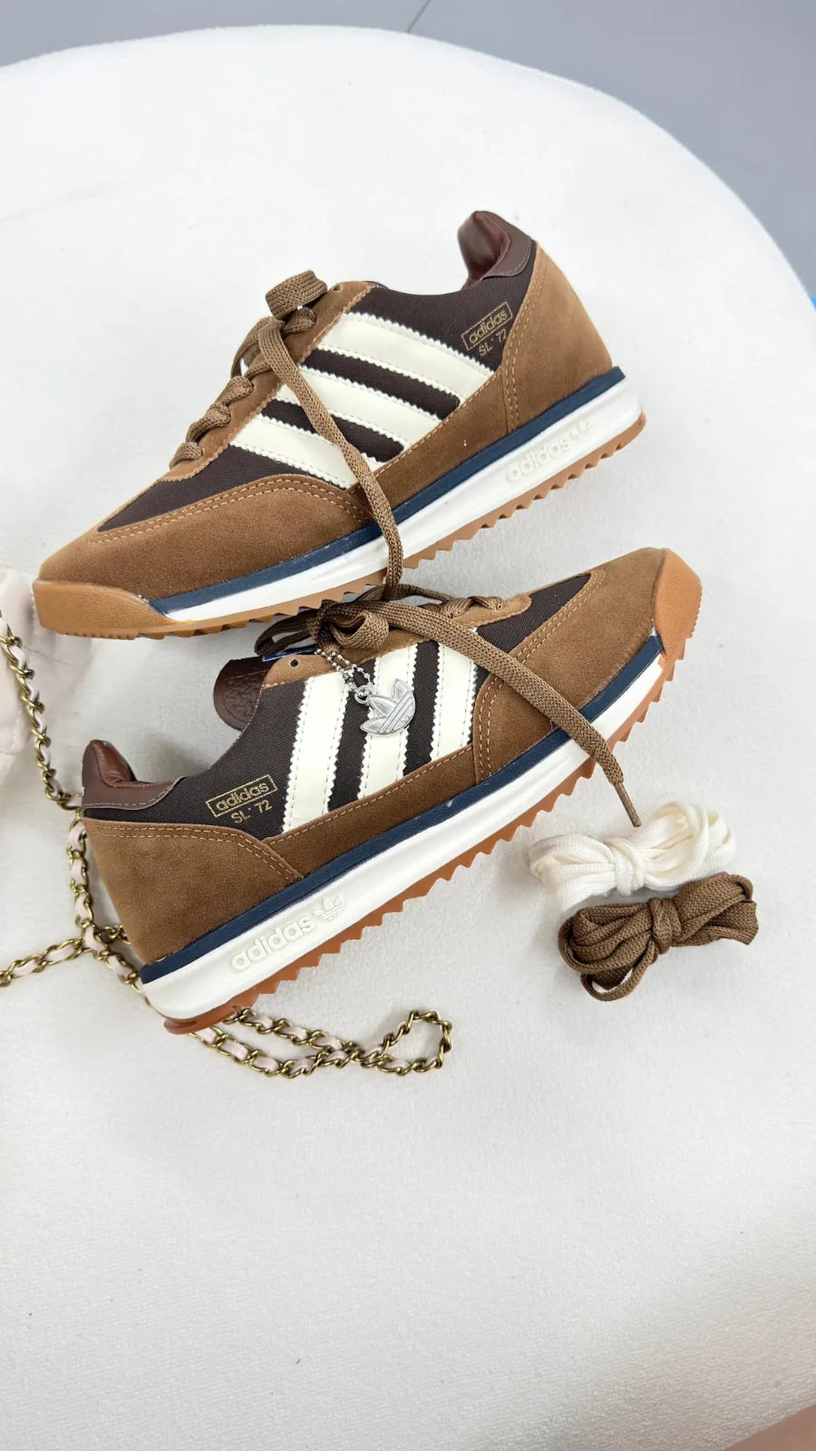 Adidas SL 72