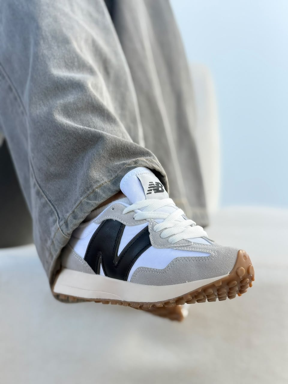 New Balance 327